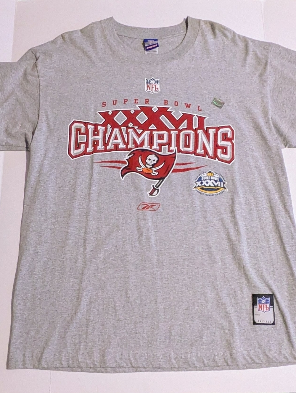 Vintage Tampa Bay Buccaneers NFL 2003 Super Bowl XXXVII Champions T-Shirt Size L